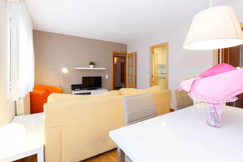 Letsgo Sagrada Familia Penthouse Apartment Barcelona