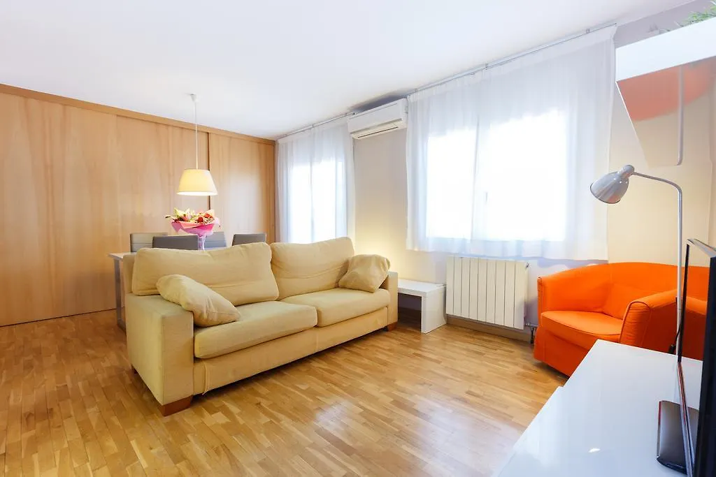 Letsgo Sagrada Familia Penthouse Apartment Barcelona