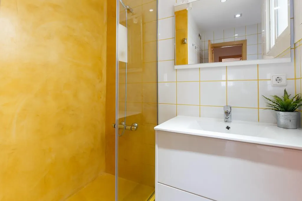 Letsgo Sagrada Familia Penthouse Apartment Barcelona
